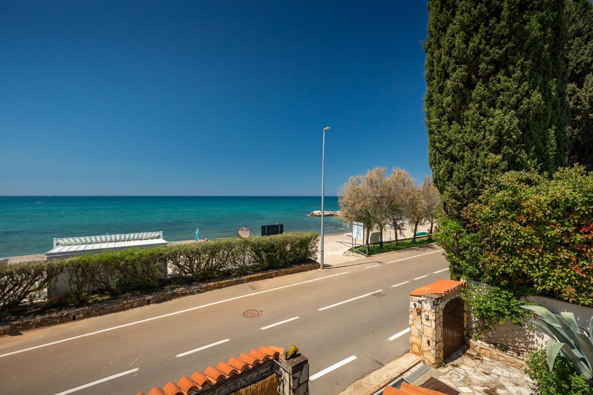 Beach House - Sea Breeze Poreč Dış mekan fotoğraf